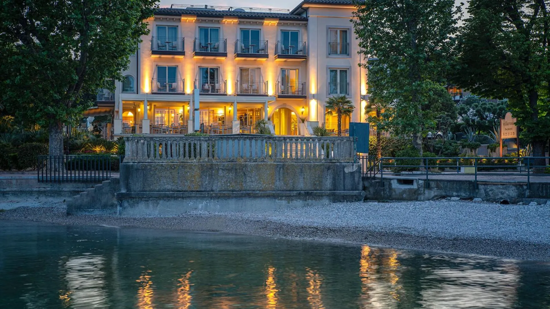 Villa Rosa Hotel Desenzano Desenzano del Garda 4*,